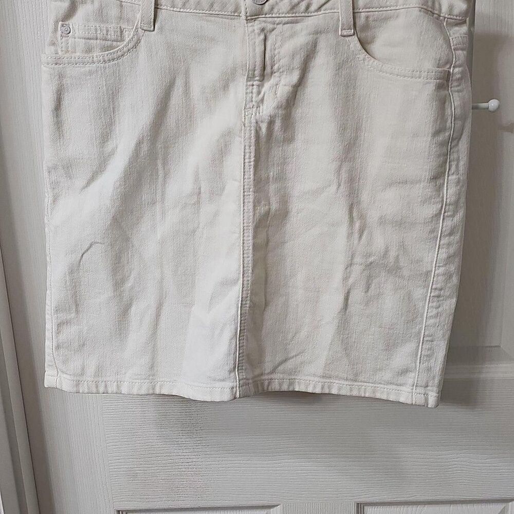 Tommy Hilfiger Women's Off-White Denim Mini Skirt Size 4
